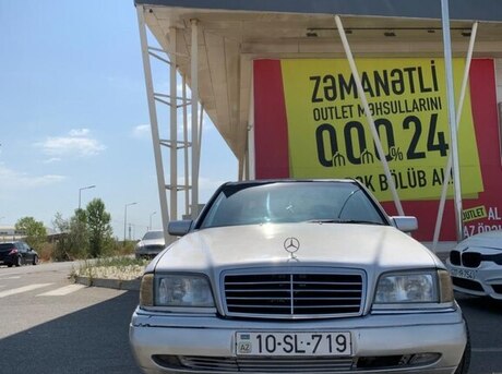 Mercedes C 180