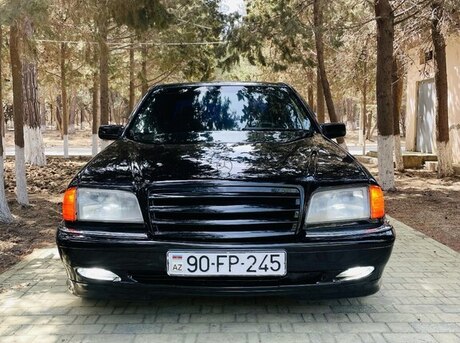 Mercedes C 180