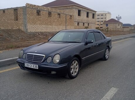 Mercedes E 270 2000