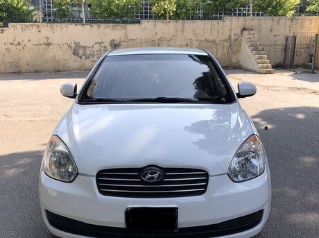 Hyundai Accent 2010