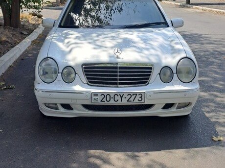Mercedes E 240 2001