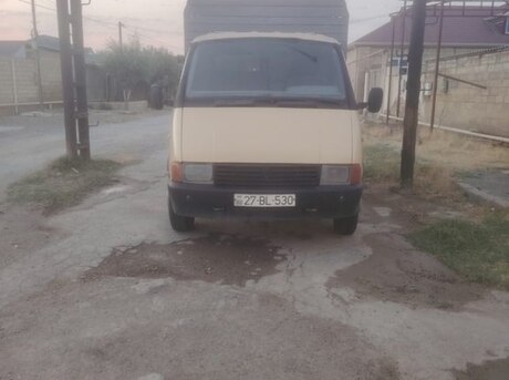 GAZ 2757 2000