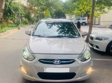 Hyundai Accent 2015