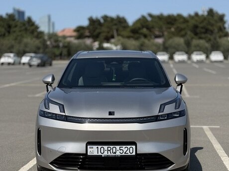 Lynk & Co 08