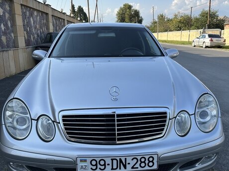 Mercedes E 240 2002
