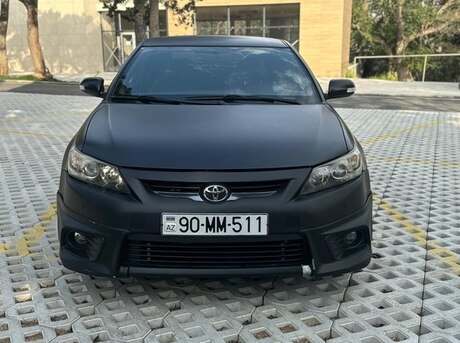 Toyota  2010