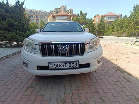 Toyota Land Cruiser Prado 2011