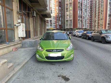 Hyundai Accent 2013