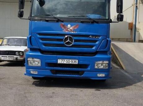Mercedes Axor 1833 2010