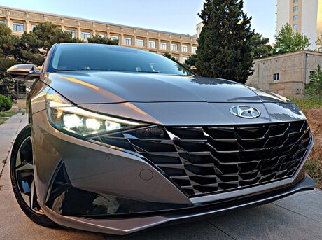 Hyundai Elantra 2022