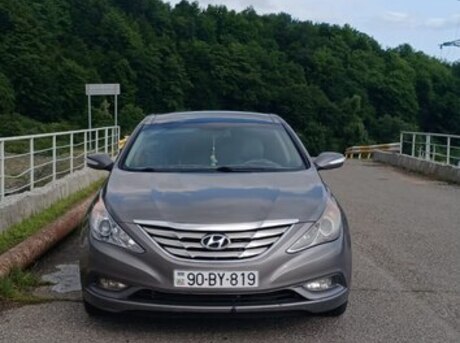 Hyundai Sonata 2011