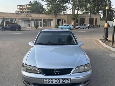 Opel Vectra 2000