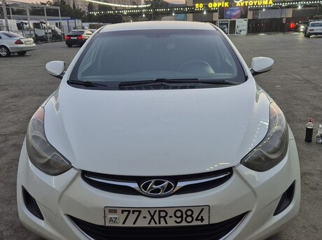 Hyundai Elantra 2013