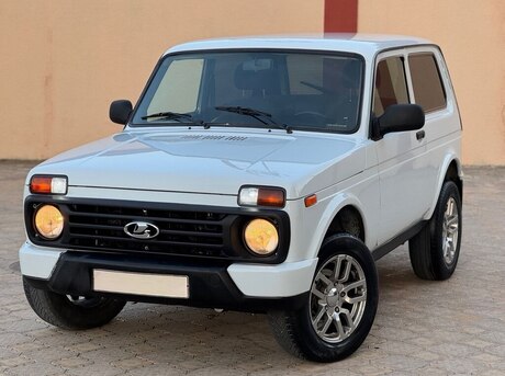 LADA (VAZ) Niva 2015