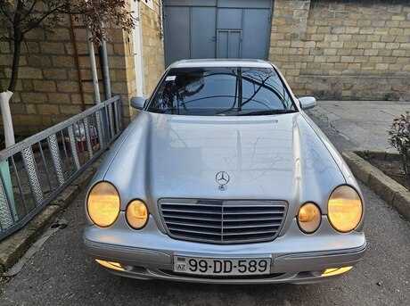 Mercedes E 200 2000