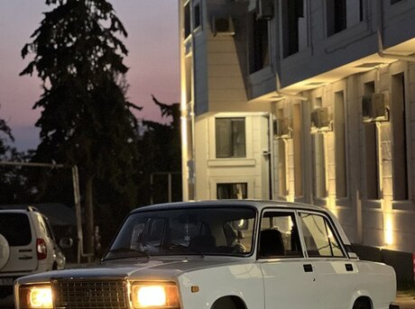 LADA (VAZ) 2107 2010