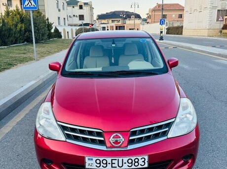 Nissan Tiida 2011