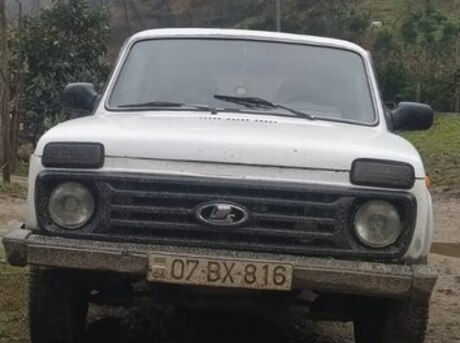 LADA (VAZ) Niva 2003
