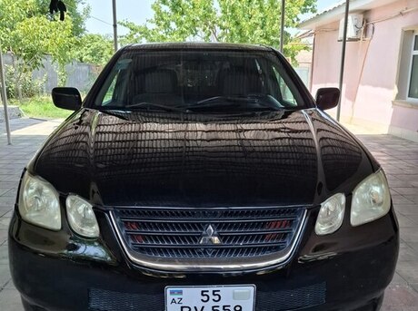Mitsubishi Airtrek 2002