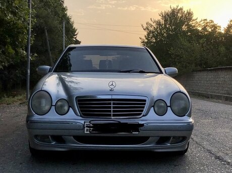 Mercedes E 240 1999