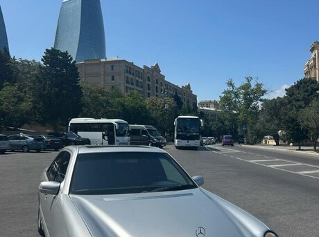 Mercedes E 270 2000