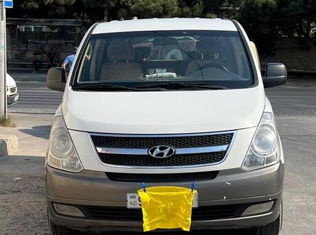 Hyundai H-1 2010