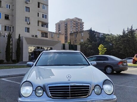 Mercedes E 240 2001