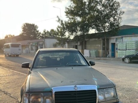 Mercedes E 260 1987