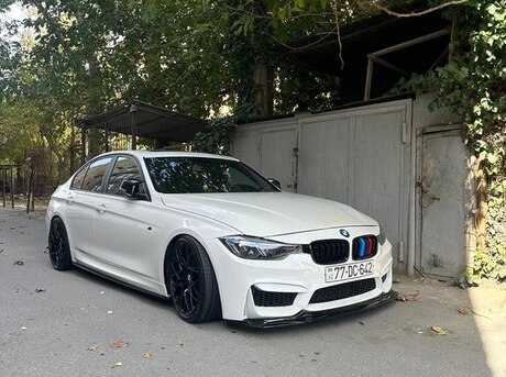BMW 328 2015