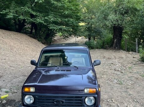 LADA (VAZ) Niva 2000