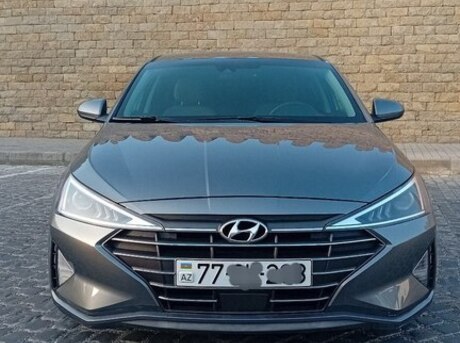 Hyundai Elantra 2019