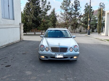 Mercedes E 240 2000