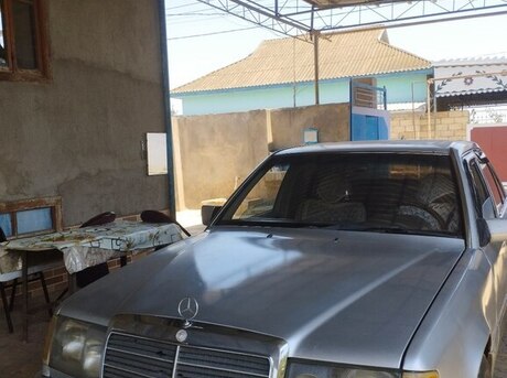 Mercedes E 250 1990
