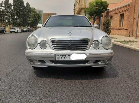 Mercedes E 240 2000