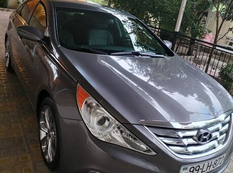 Hyundai Sonata 2011