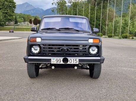 LADA (VAZ) Niva 2022
