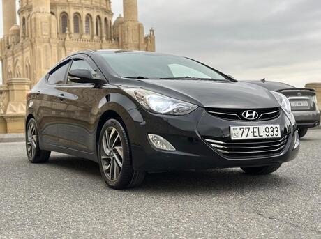 Hyundai Elantra 2012
