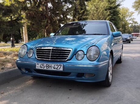 Mercedes E 240
