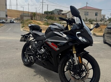 CFMOTO 250 SR 2025