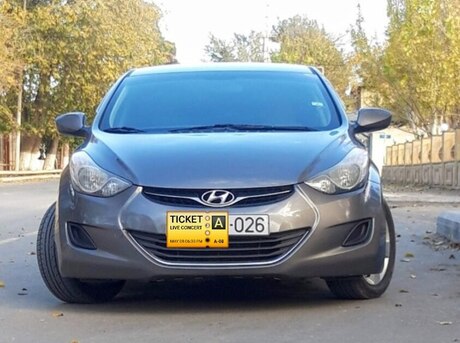Hyundai Elantra 2013