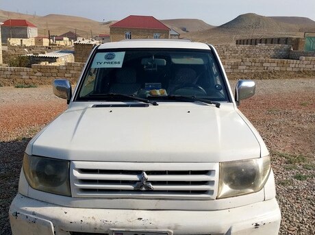 Mitsubishi Pajero io 1998