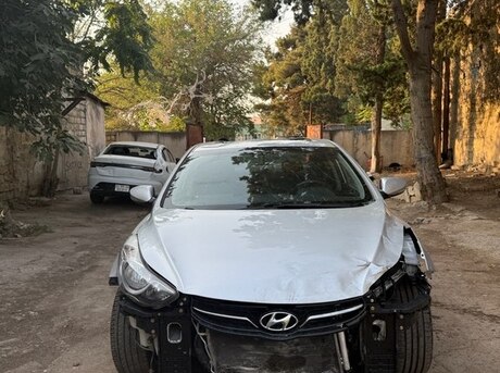 Hyundai Elantra 2013