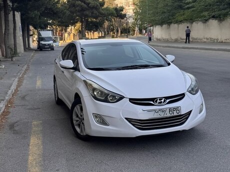 Hyundai Elantra 2013