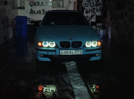BMW 520