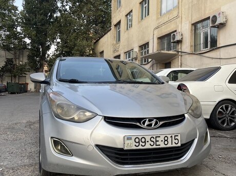 Hyundai Elantra 2013