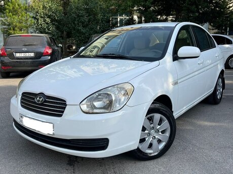 Hyundai Accent 2010