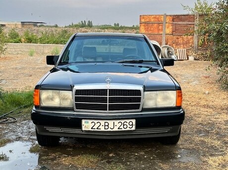 Mercedes 190 1990