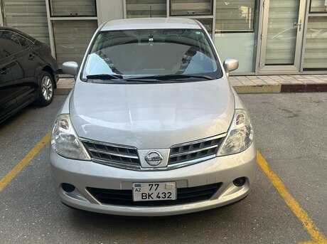 Nissan Tiida 2012