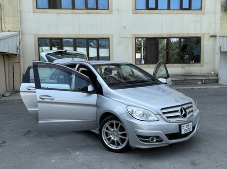 Mercedes B 170