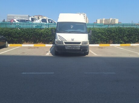 Ford Transit 2000